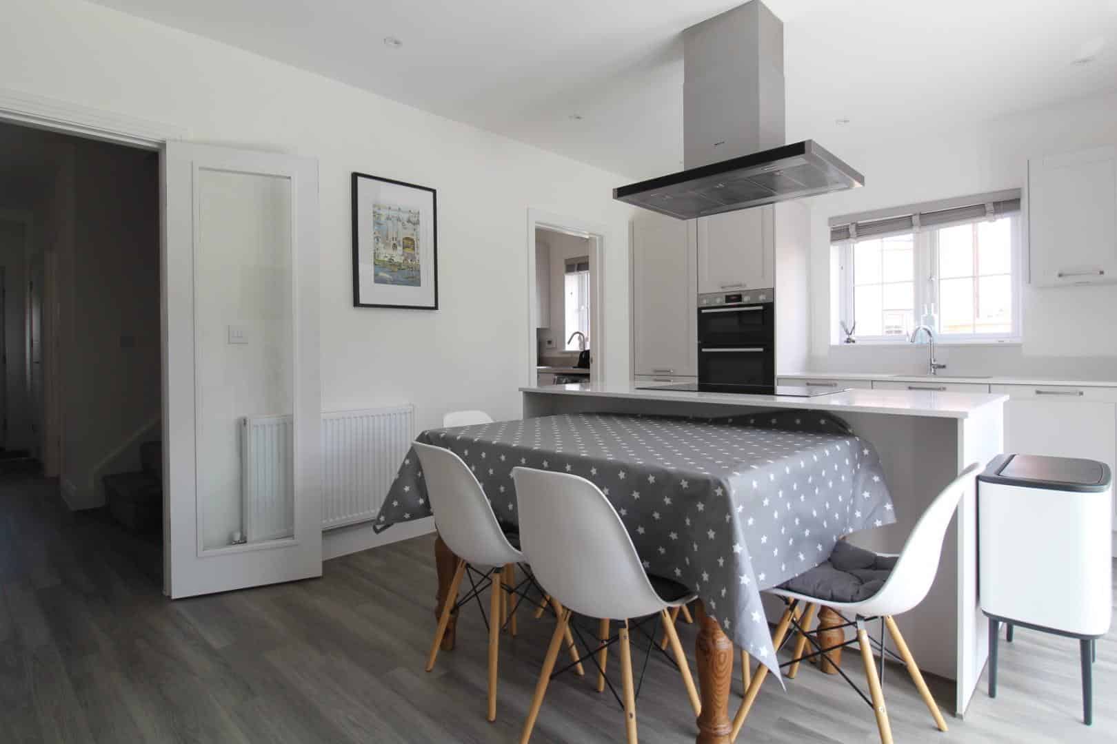 kitchen/ Breakfast Room