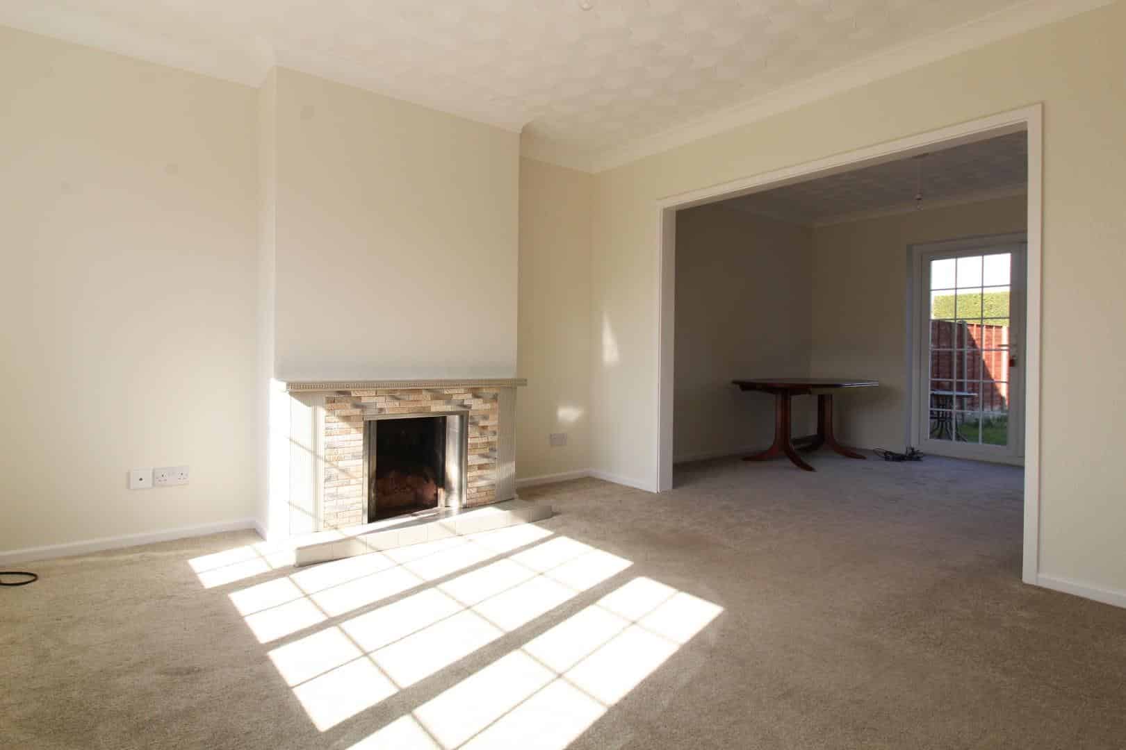 Lounge & Dining Room