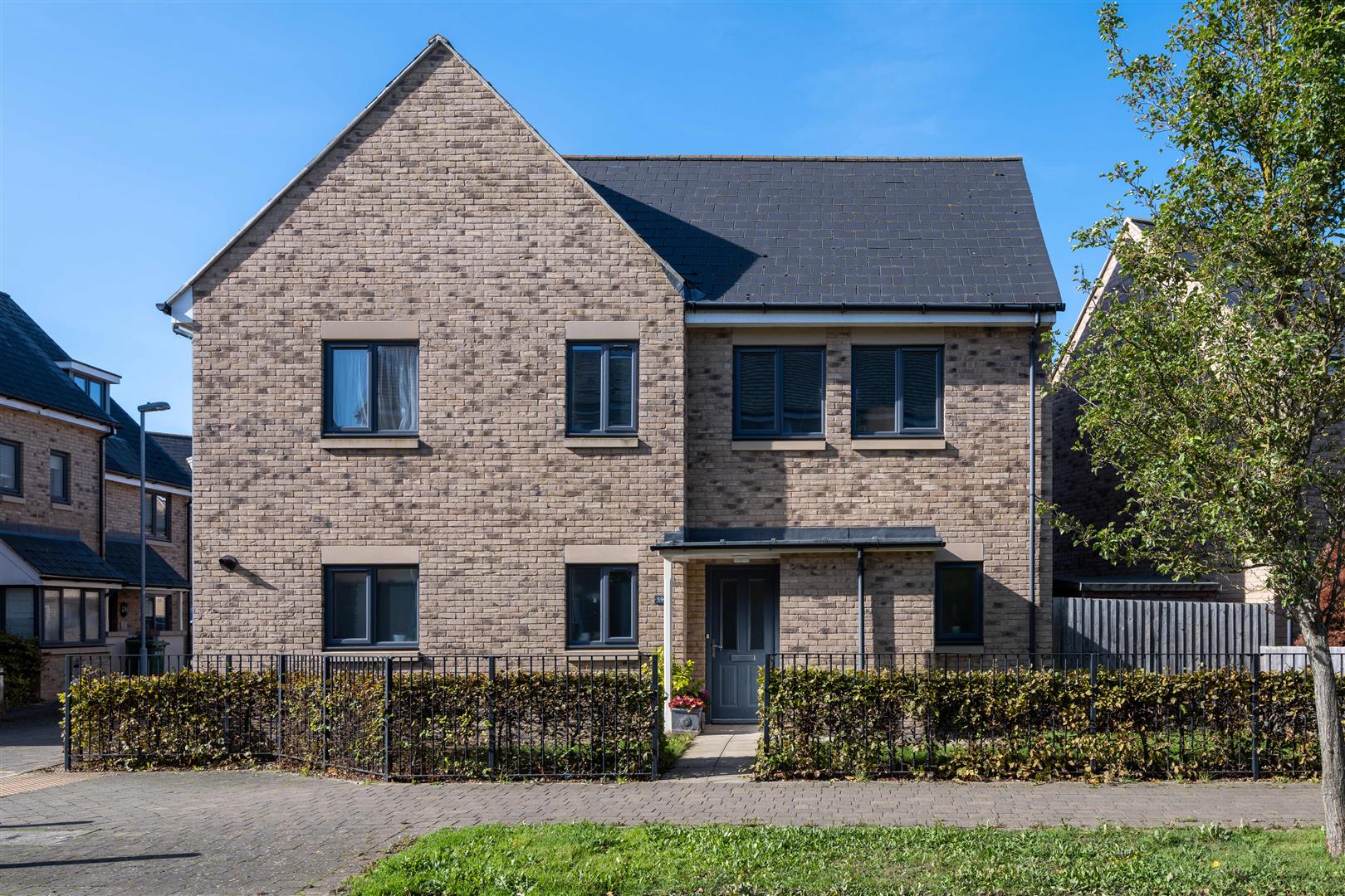 Latcham Dowling 59 Stone Hill Loves Farm_MATTHEW P