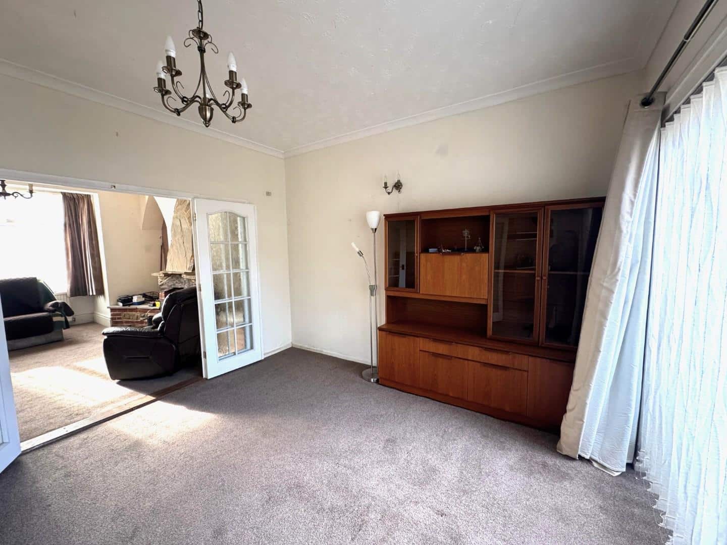 WhatsApp Image 2025-02-25 at 10.31.02_8db60731.jpg