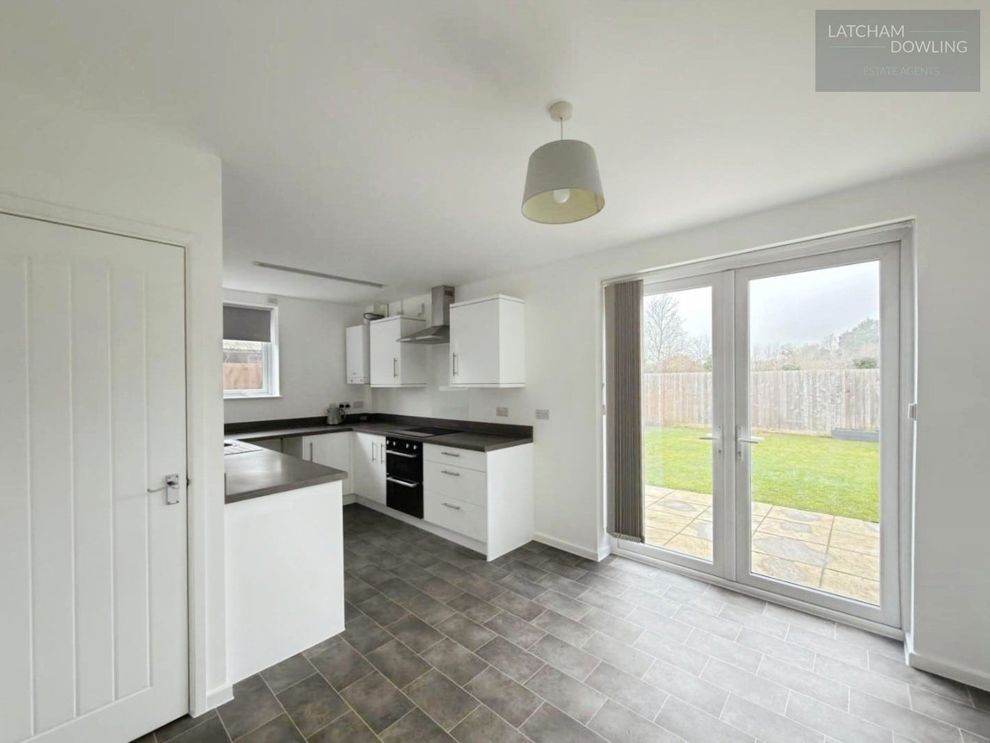 Kitchen/ Breakfast Room